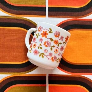 Vintage arcopal coffe cup